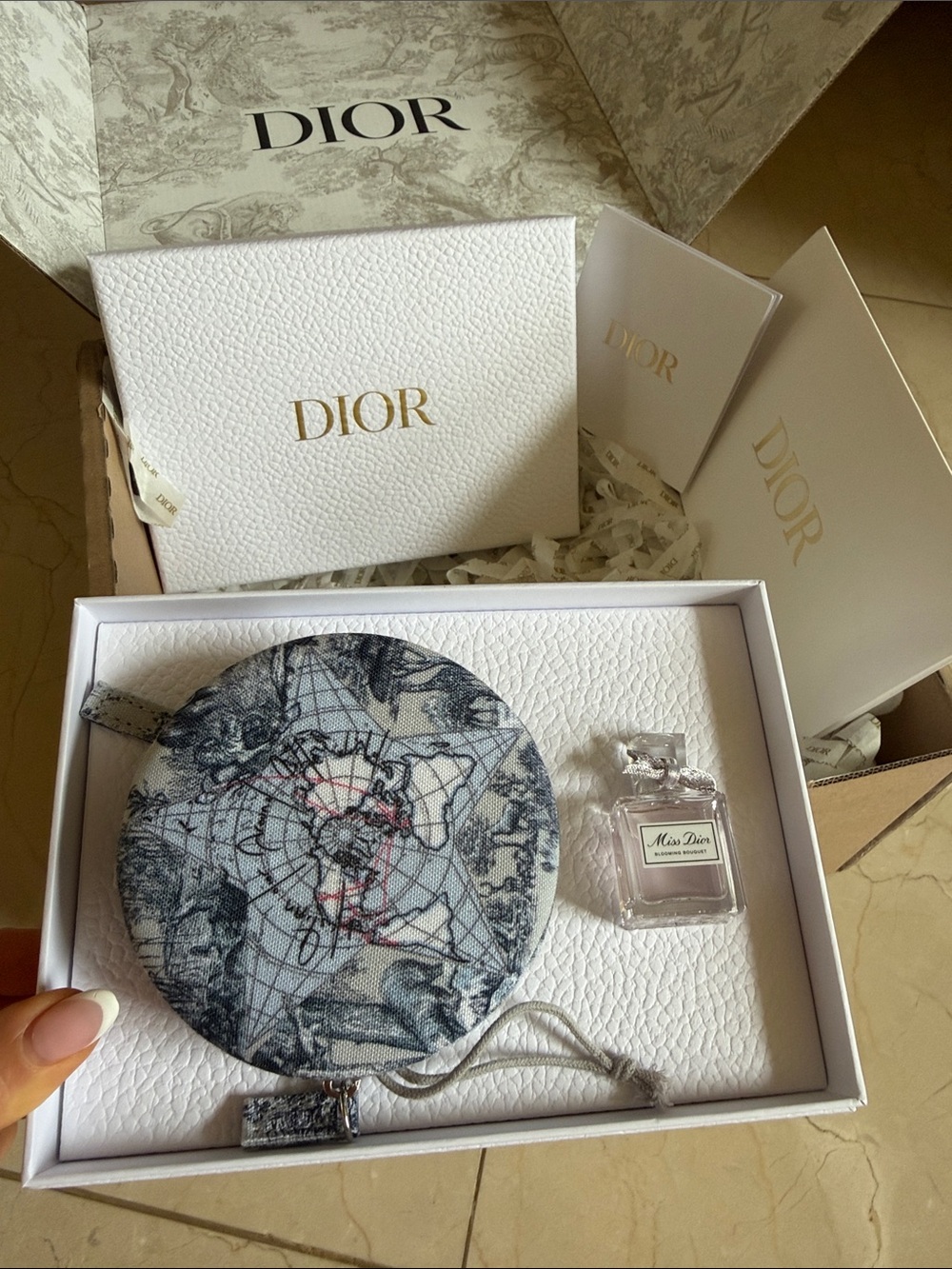 Dior jewelry case Around the World Blue and white Round & miss Dior mini parfume